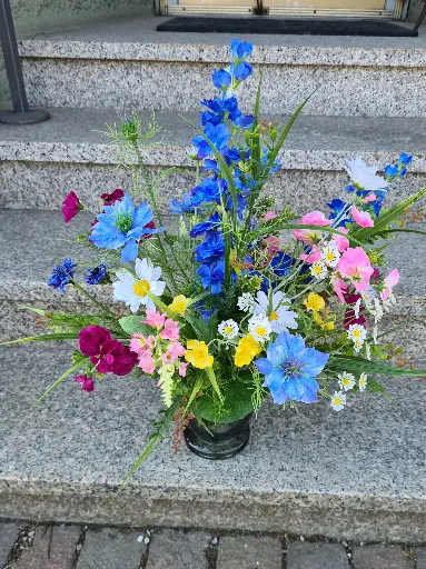 Blumenstrauß mit Wiesen & Gartenblumen